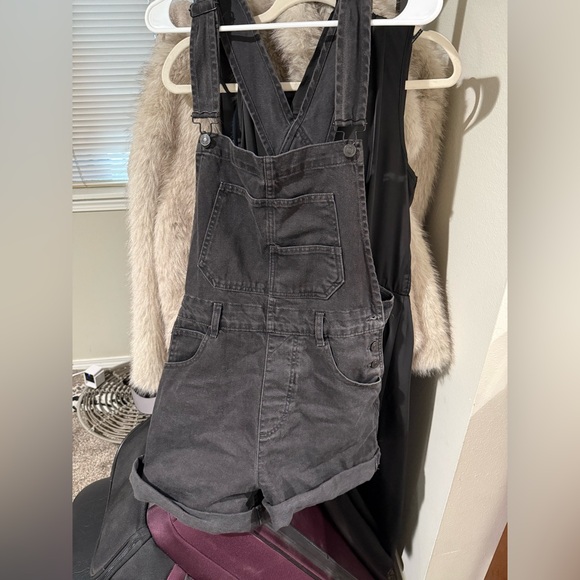 We the free ziggy short overalls - Picture 1 of 3